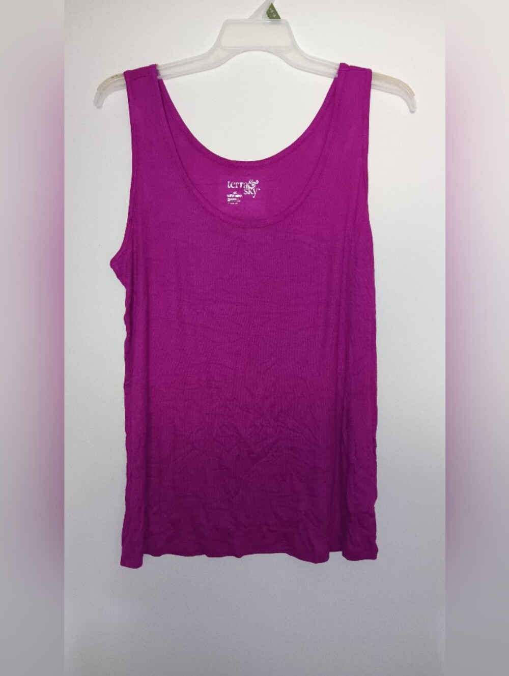 Terra & Sky Women's Scoop Neck Tank Top in Fuchsia